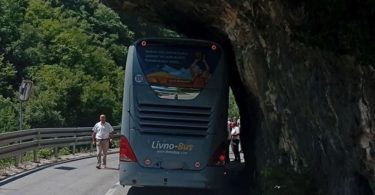 autobus zaglavio u kanjonu na cesti banja luka jaj