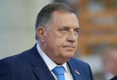 dodik poru io hrvatima u bih podr at emo posebnu i