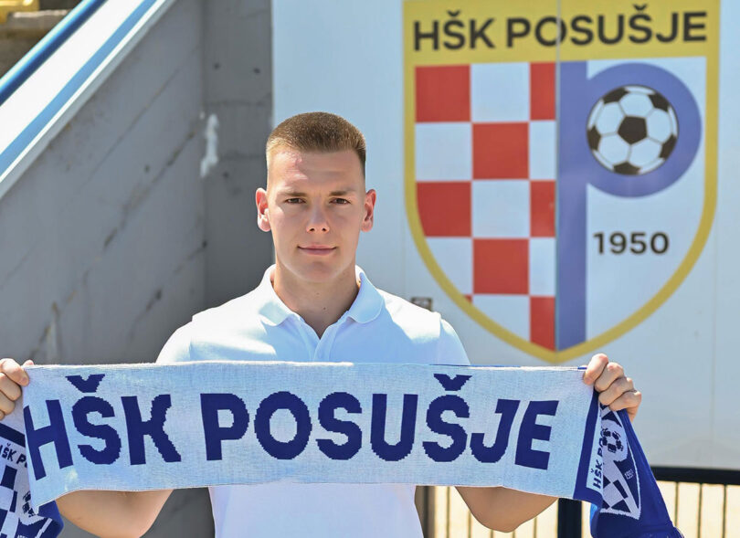 h k posu je poja ao napad stigao mladi krilni igra