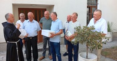 ljubo esi rojs s dragovoljcima domovinskog rata po