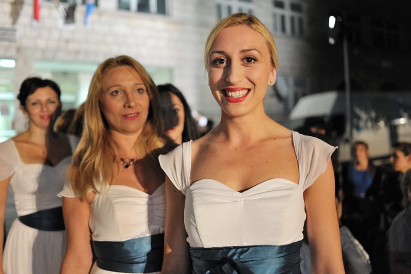 ve eras finale enskih klapa u posu ju u revijalnom