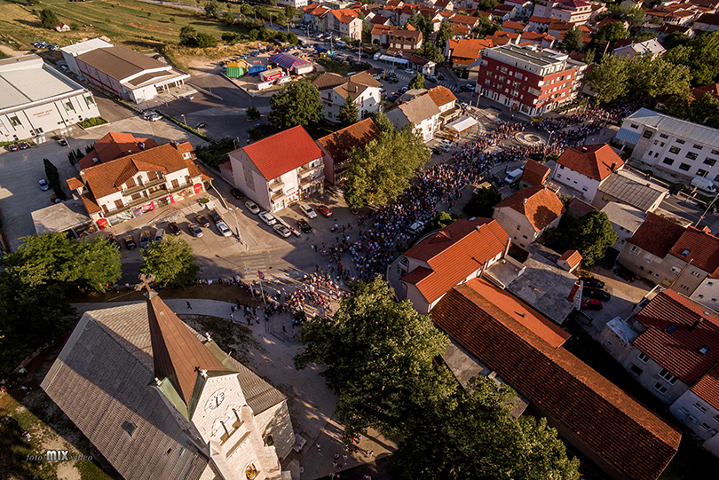 velika gospa u posu ju procesija sve ane mise i po