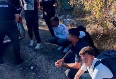 kod ravnog sprije eno krijum arenje estero turskih