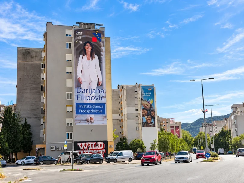 video paraglajderom u izbornu utrku lu i poru io u