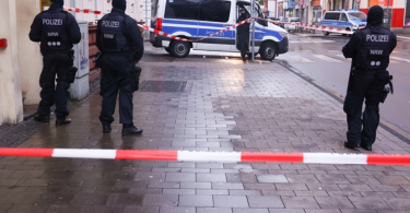 drama u njema koj vozilom se zabili u skupinu ljud
