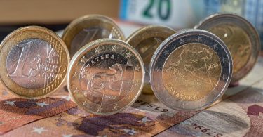 euro na najni oj razini nervoza na tr i tima raste