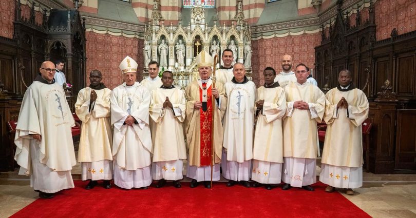 mons vuk i zaredio sedmoricu akona etvorica dolaze