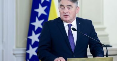 nevjerojatna usporedba kom i je 2010 sam imao vi e