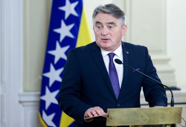 nevjerojatna usporedba kom i je 2010 sam imao vi e