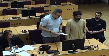 poku ao zapaliti oltar u me ugorju i bez trunke ka