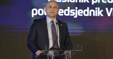 vu i optu io hrvatsku za nacimaniju anu i mu odvra